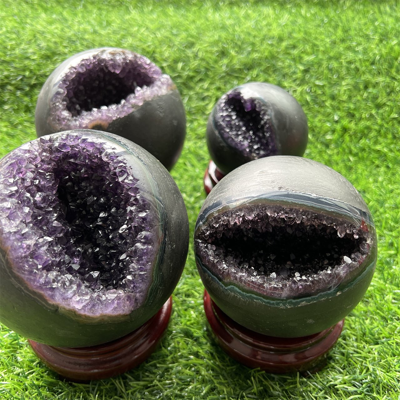 Amethyst Geode Spheres GEMROCKY-Spheres-