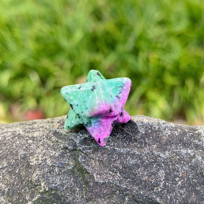 Mini Crystal 2cm Merkabah Carvings GEMROCKY-Carvings-Ruby Zoisite-